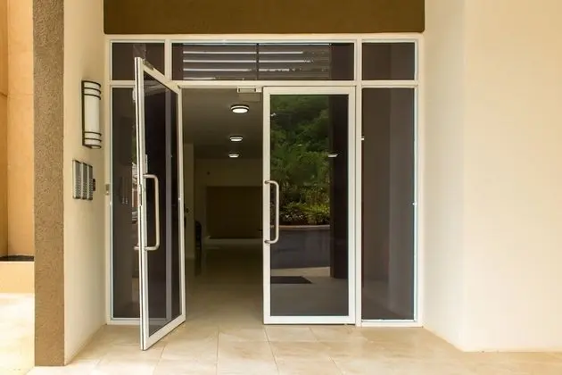 City Ridge Luxury Penthouse - Lobi