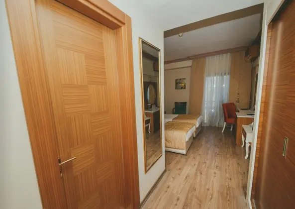 City Royal Hotel - Oda