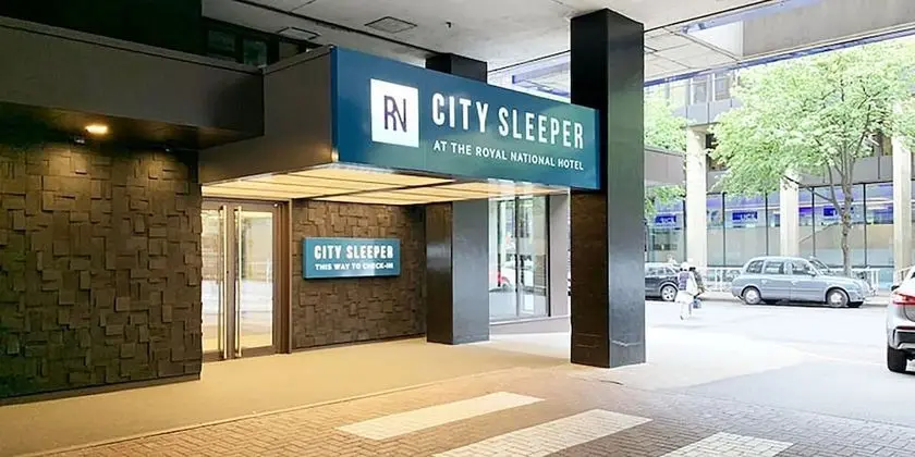 City Sleeper at Royal National Hotel - Dış Mekan
