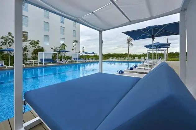 City Suites Cancun Aeropuerto Riviera - Havuz