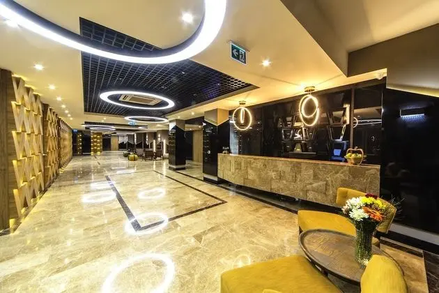 The City Suites - Lobi