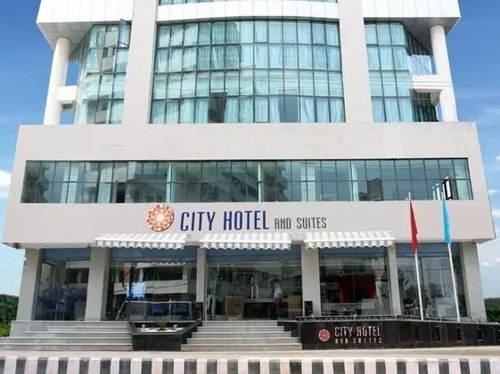 City Hotel & Suites - Dış Mekan