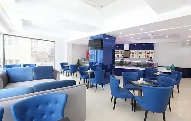 City Hotel & Suites - Yerinde Yemek