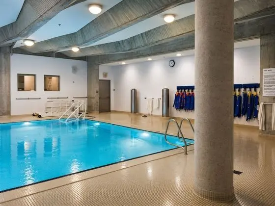 City View High Floor Bay Gerrard Pet Friendly Condo Walk to Sick Kids Hospital - Havuz