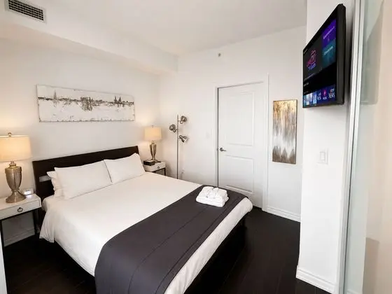 City View High Floor Bay Gerrard Pet Friendly Condo Walk to Sick Kids Hospital - Oda