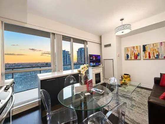 City View High Floor Bay Gerrard Pet Friendly Condo Walk to Sick Kids Hospital - Öne Çıkan Resim