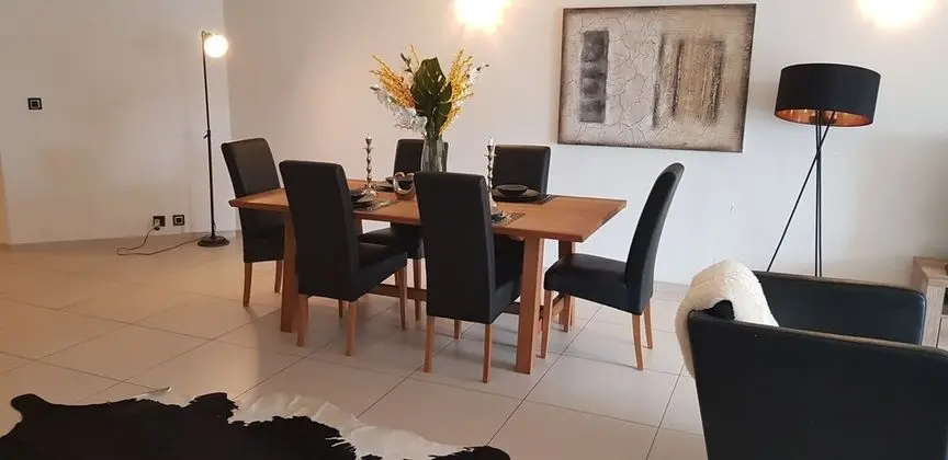 citycentre lake view apartment - Yerinde Yemek