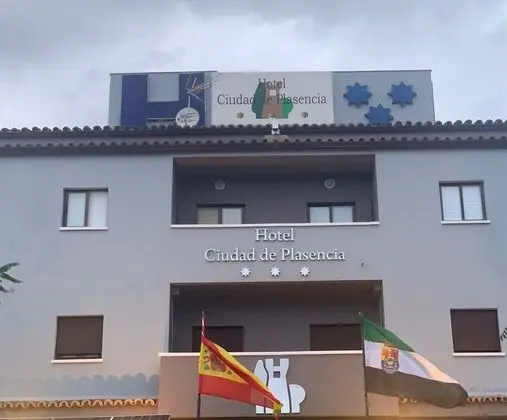 Hotel Ciudad de Plasencia - Dış Mekan