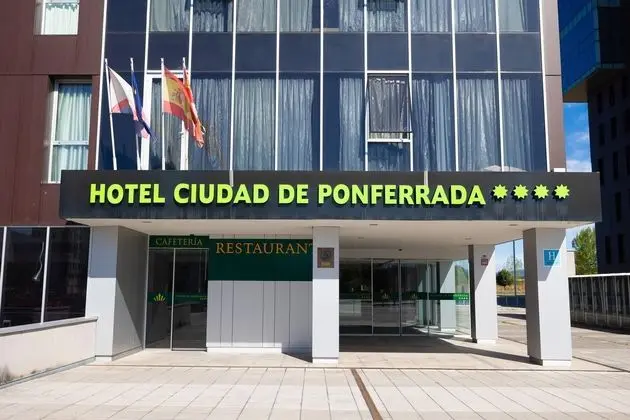 Ciudad De Ponferrada - Dış Mekan