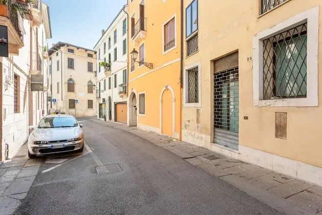Civico 34 Central Flat