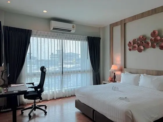 CIVILIZE HOTEL