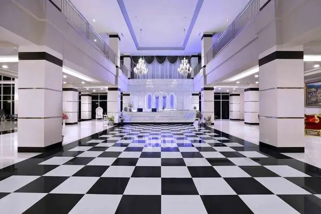 CK Tanjungpinang Hotel & Convention Centre - Lobi