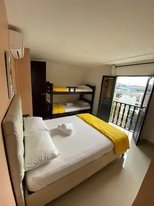 Cl-10 Quadruple Room In Getsemani De Cartagena With Air Conditioning