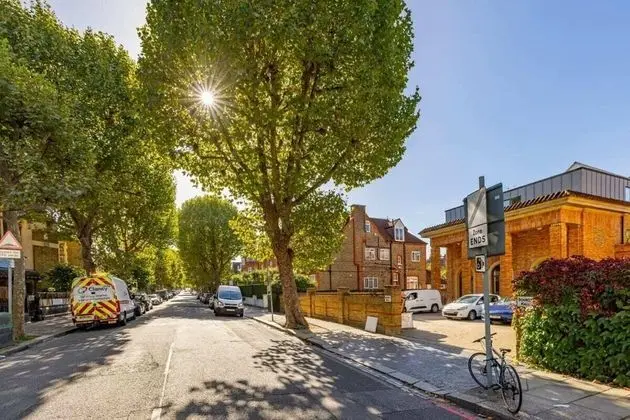 The Clapham - Captivating 2bdr With Garden & Parking