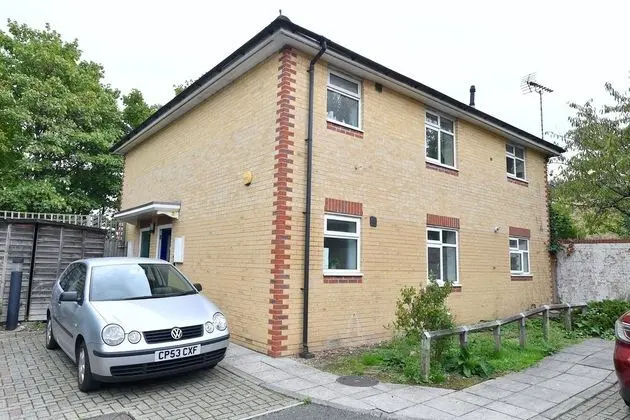 Clapham Junction - 2 Bedroom Apartment