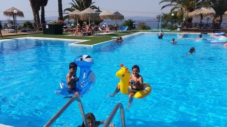 Clara Hotel - Havuz