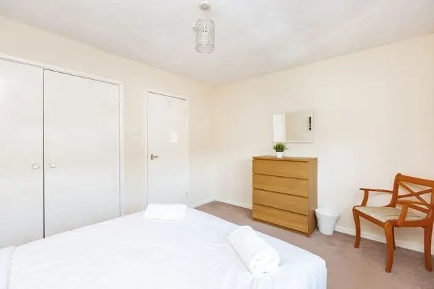 Clarence Suite by Kasar Stays - Oda