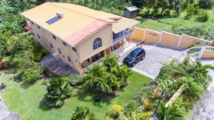 ClarenceVille Villa Apartments