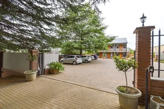 Clarens Retreat - Dış Mekan
