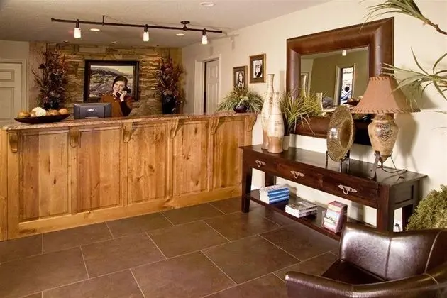 The Claridge Inn - Genel