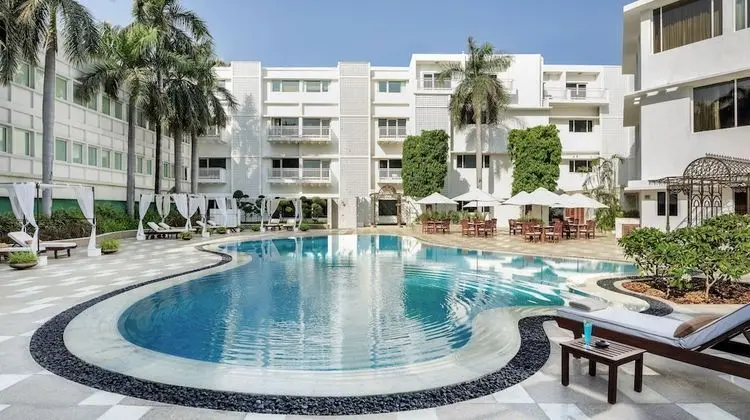 The Claridges New Delhi - Havuz