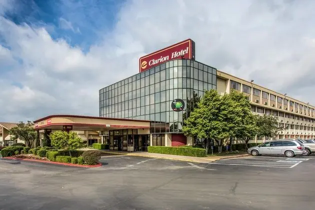 Clarion Hotel Broken Arrow Tulsa