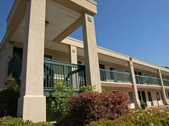 Clarion Inn Airport