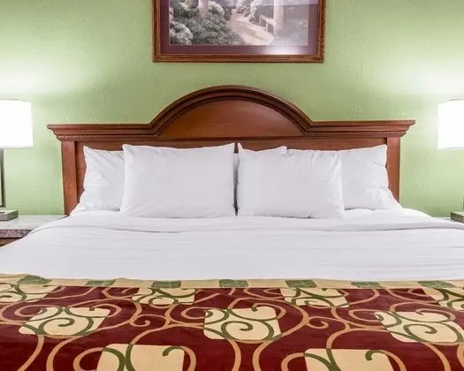 Clarion Inn I-94 near Expo Center - Oda