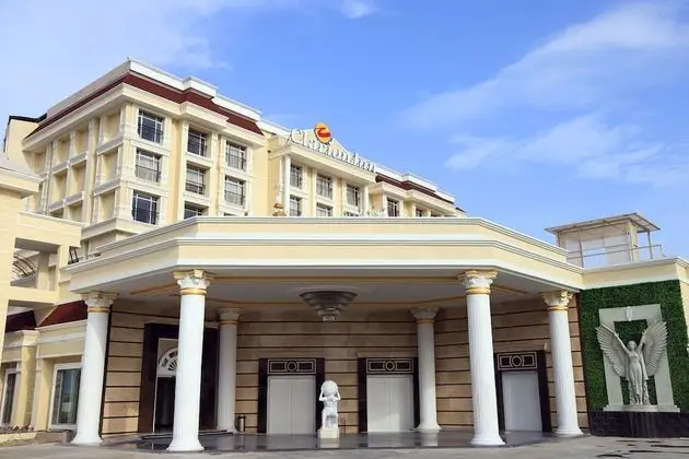 Clarion Inn Indore - 1