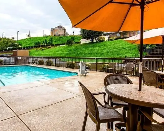 Clarion Inn near Lookout Mountain - Havuz