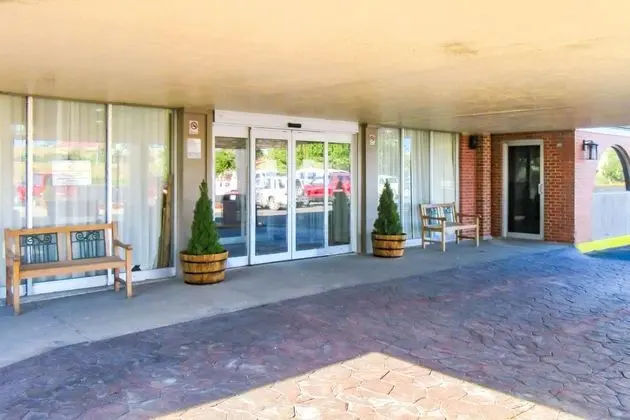 CLARION INN AT PLATTE RIVER