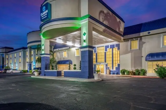 Clarion Inn & Suites Clearwater
