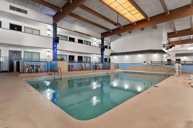 Clarion Inn & Suites Craig Area - Havuz