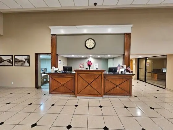 Clarion Inn & Suites Sally Port - Lobi