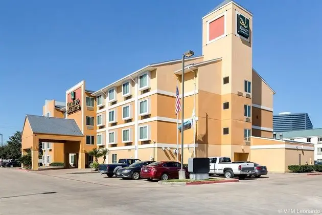 Clarion Inn & Suites West