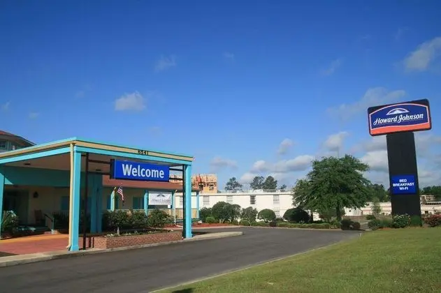 Clarion Inn University