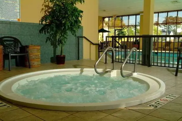 Clarion Hotel - Havuz
