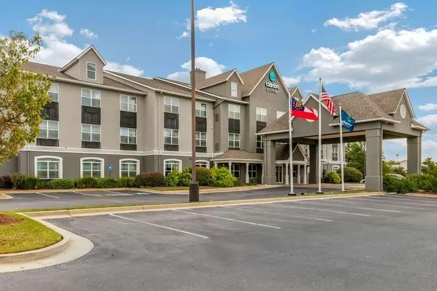 CLARION POINTE