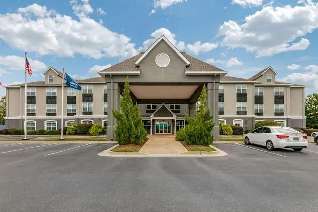 CLARION POINTE
