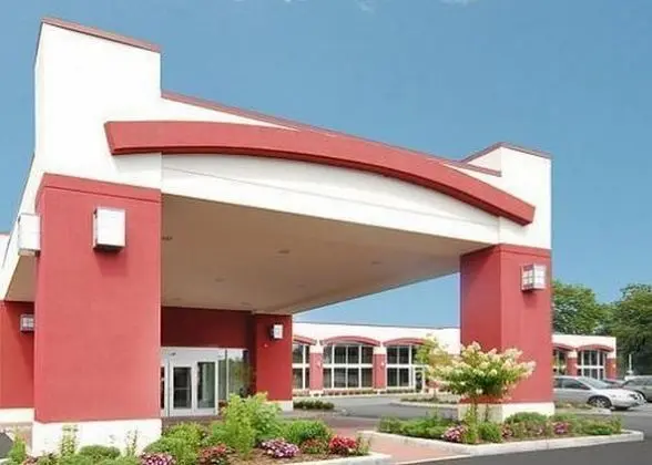 Clarion Hotel & Suites Hamden Area