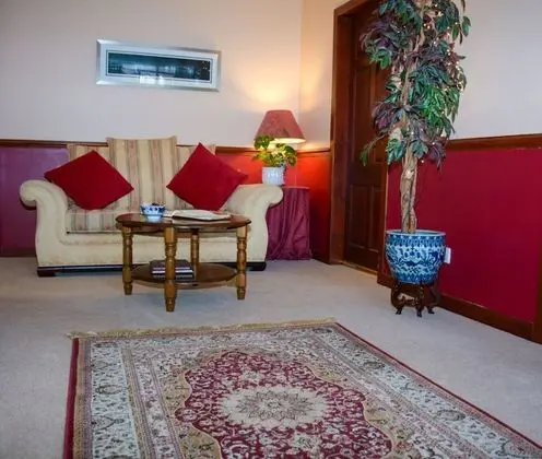 Clarke Cottage Guest House - Lobi