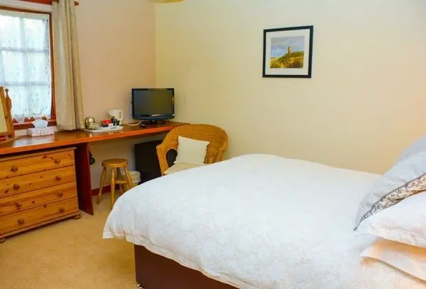 Clarke Cottage Guest House - Oda