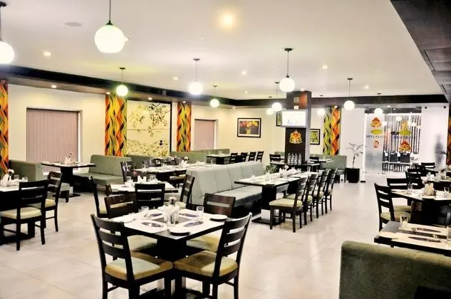 Hotel Clarks Collection Bhavnagar - Yerinde Yemek