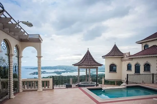 Clarridge Hall Guesthouse - Havuz
