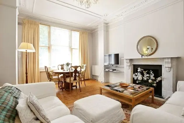 Classic Beautiful Apartment