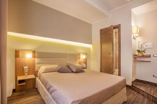 Classic Comfort Room Naples City Center