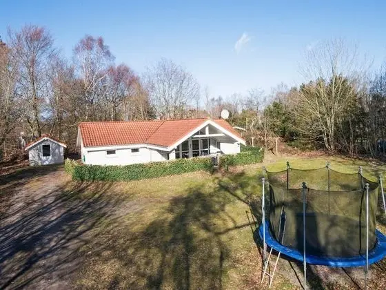 Classic Holiday Home in Glesborg With Whirlpool