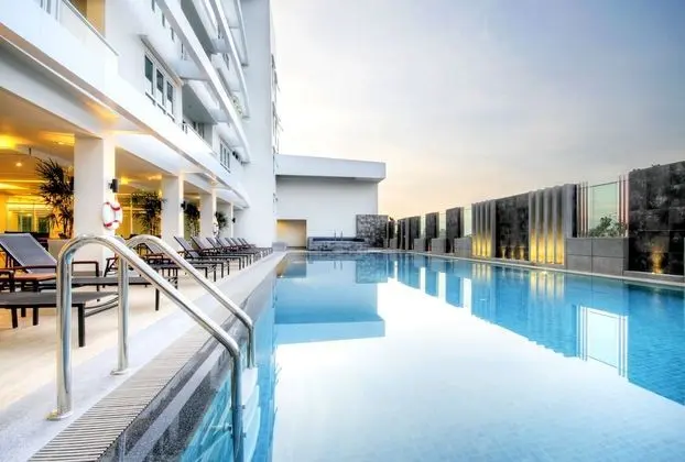 Classic Kameo Hotel & Serviced Apartments, Ayutthaya - Havuz