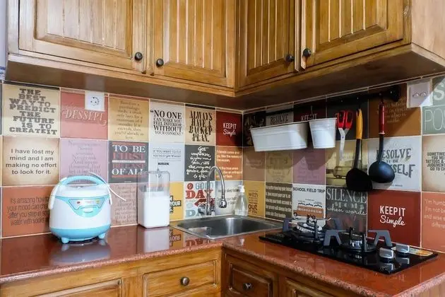 Classic Studio Apartment Connecting To Bassura City - Mutfak