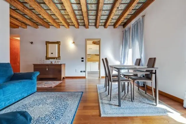 Classy 1 Bedroom in the Heart of Verona